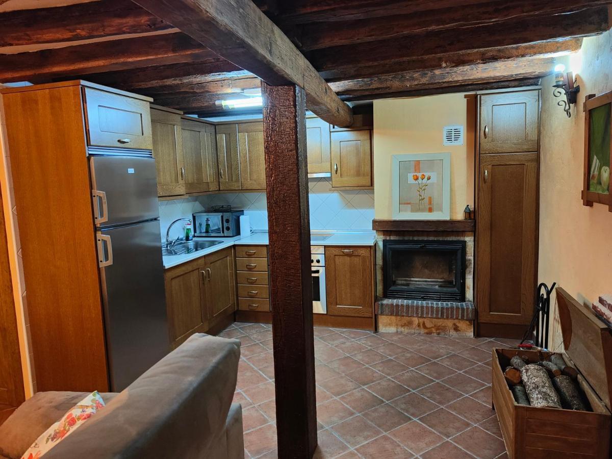 Gasthaus Casa Vieja Tabanera A 8 Min De Segoia Tabanera del Monte Exterior foto